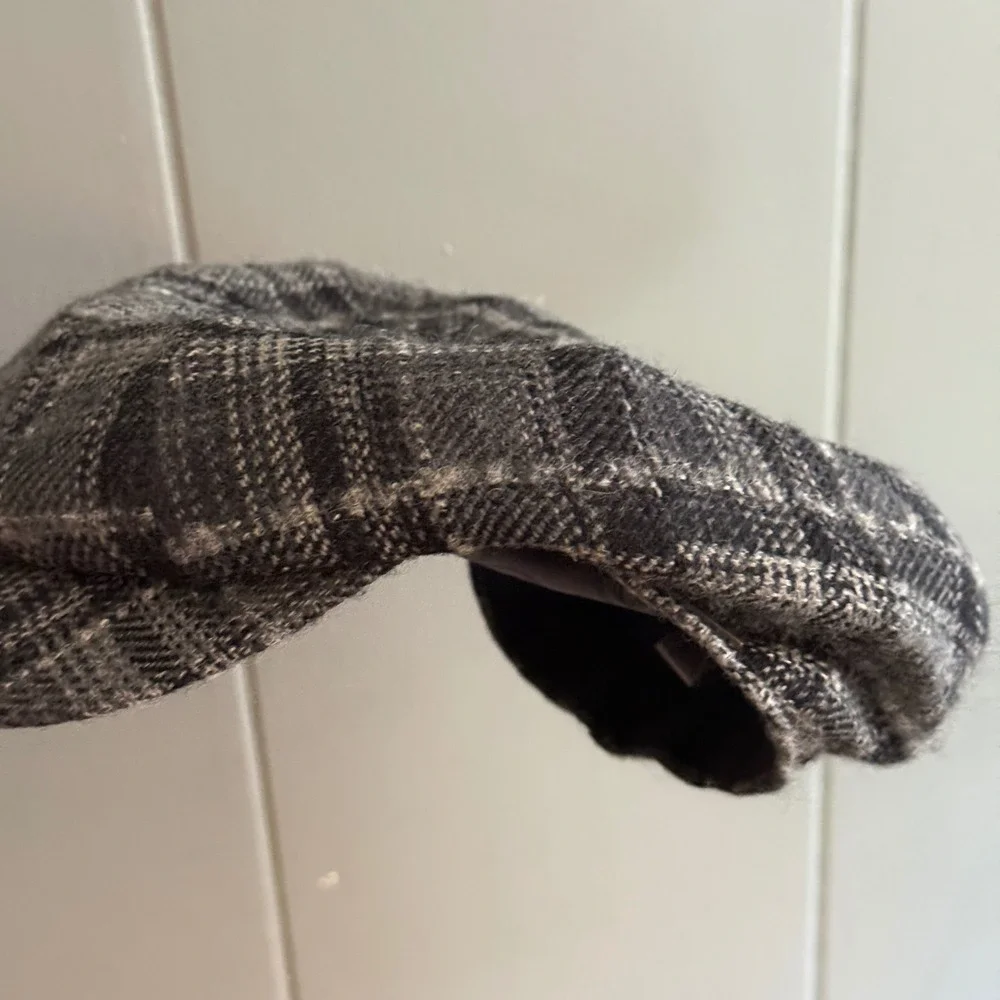 Wigens Swedish Wool Plaid Newsboy Cap Grey Sz 62 XXL Flat Hat Ivy Dark Academia